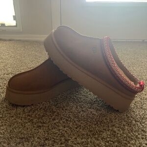 Ugg tazz slipper